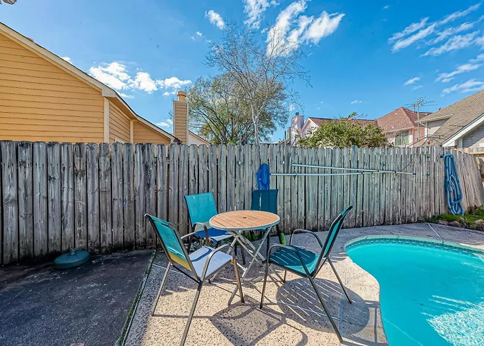 Beat The Heat In Katy Tx - Arcade Room & Pool